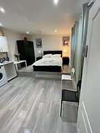 Charming Studio Apartment in London
