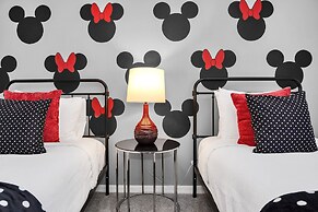 Luxury Villa, South Facing Pool! No Rear Neighbors. Themed Rooms, Thea