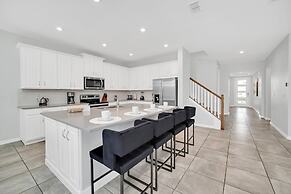 Luxury Villa, South Facing Pool! No Rear Neighbors. Themed Rooms, Thea