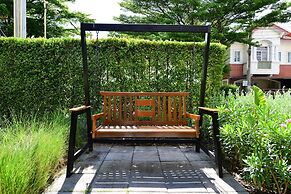 Gate43 Airport Hotel