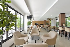 Gate43 Airport Hotel