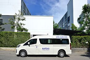 Gate43 Airport Hotel