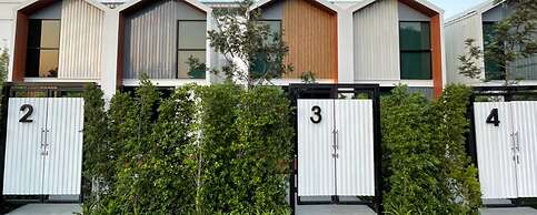 Gate43 Airport Hotel