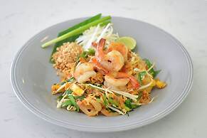 Gate43 Airport Hotel