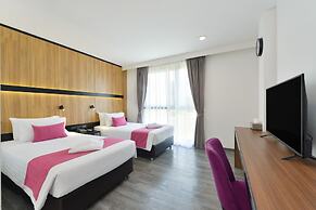 Gate43 Airport Hotel