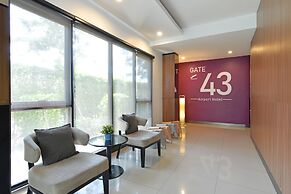 Gate43 Airport Hotel