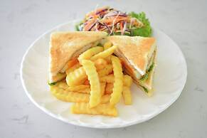 Gate43 Airport Hotel