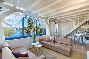 Govino Bay Luxury Beach Loft Apartment