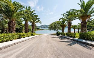 Govino Bay Luxury Beach Loft Apartment