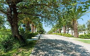 Govino Bay Luxury Beach Loft Apartment