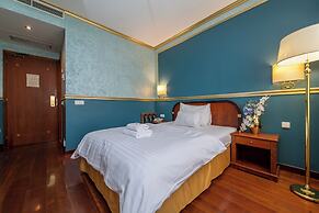 Hotel Kinsky Fountain