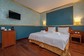 Hotel Kinsky Fountain