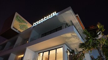 Truntum Boutique Mandalika