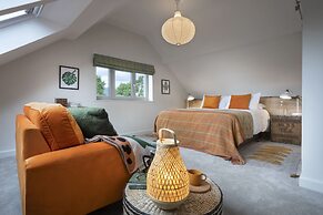 Barakat Lakes Escape