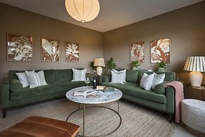 Barakat Lakes Escape