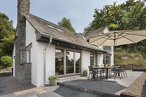 Barakat Lakes Escape