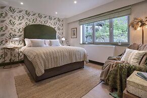 Barakat Lakes Escape