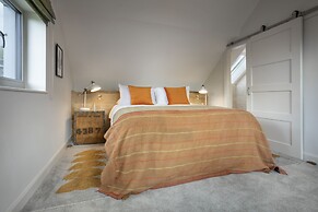 Barakat Lakes Escape