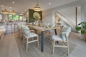 Barakat Lakes Escape