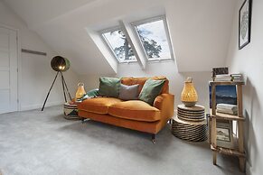 Barakat Lakes Escape