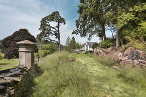 Barakat Lakes Escape