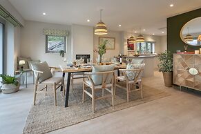 Barakat Lakes Escape