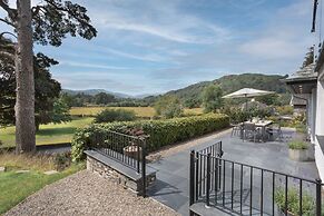 Barakat Lakes Escape