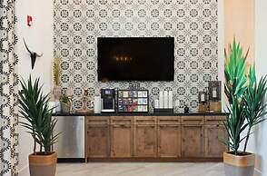 CozySuites at Chandler