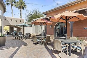 CozySuites at Chandler