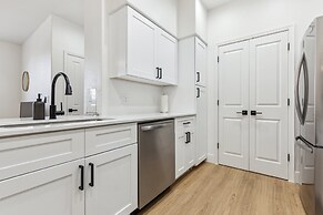 CozySuites at Glendale