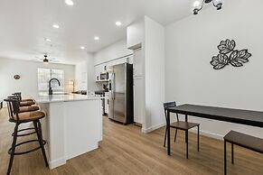 CozySuites at Glendale