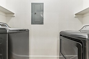 CozySuites at Glendale