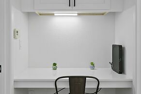 CozySuites at Glendale