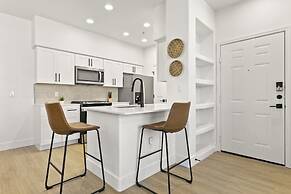 CozySuites at Glendale