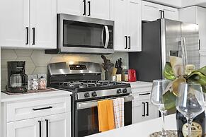 CozySuites at Glendale