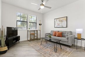 CozySuites at Glendale