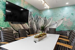 CozySuites at Glendale