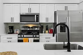 CozySuites at Glendale