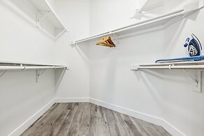 CozySuites at Glendale