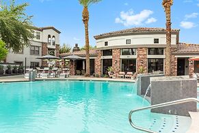 CozySuites at Glendale