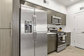 CozySuites at Glendale