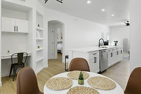 CozySuites at Glendale