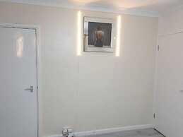 Your Home Away From Home in Leeds - on the Ring Rd
