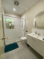 Mitcham train station  2 bedrooms unit