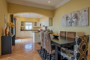 Villa Bougainvillea
