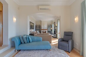 Villa Bougainvillea