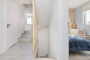 Dom Rajska by Renters