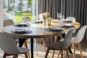 Dom Rajska by Renters