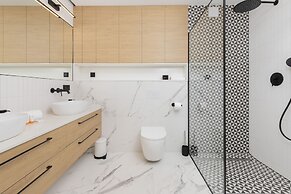 Dom Rajska by Renters