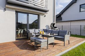 Dom Rajska by Renters